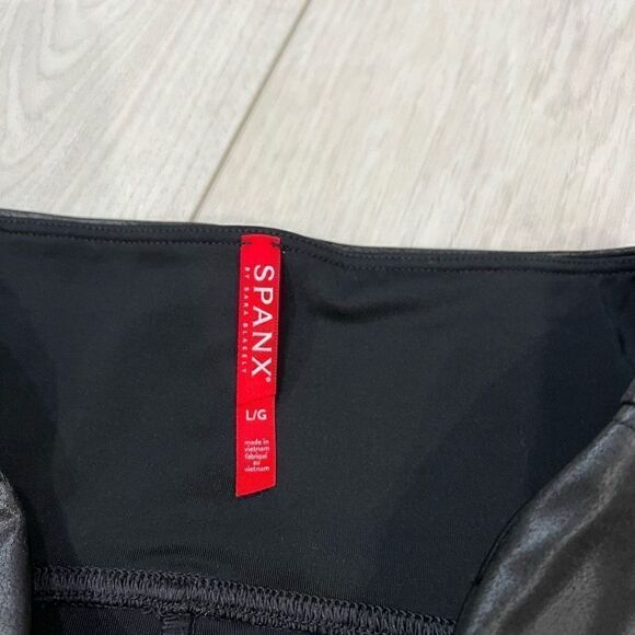 Spanx Womens Black Faux Leather Leggings Size L - Picture 7 of 8
